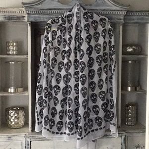 Skulls Wrap Scarf Sarong Black White EUC